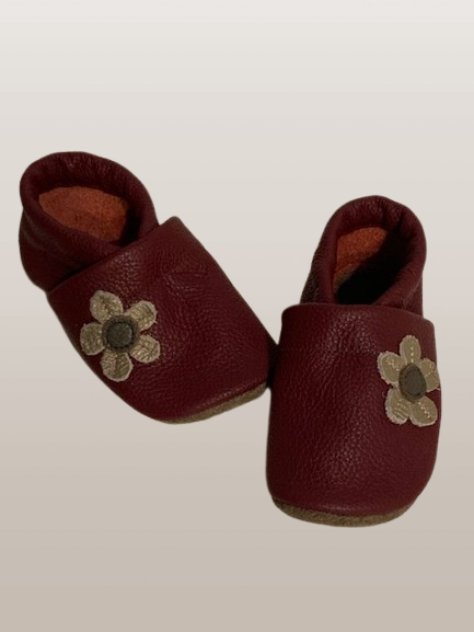 Krabbelschuh "Dunkelrot" Blume